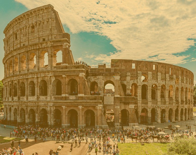 Turisti al Colosseo